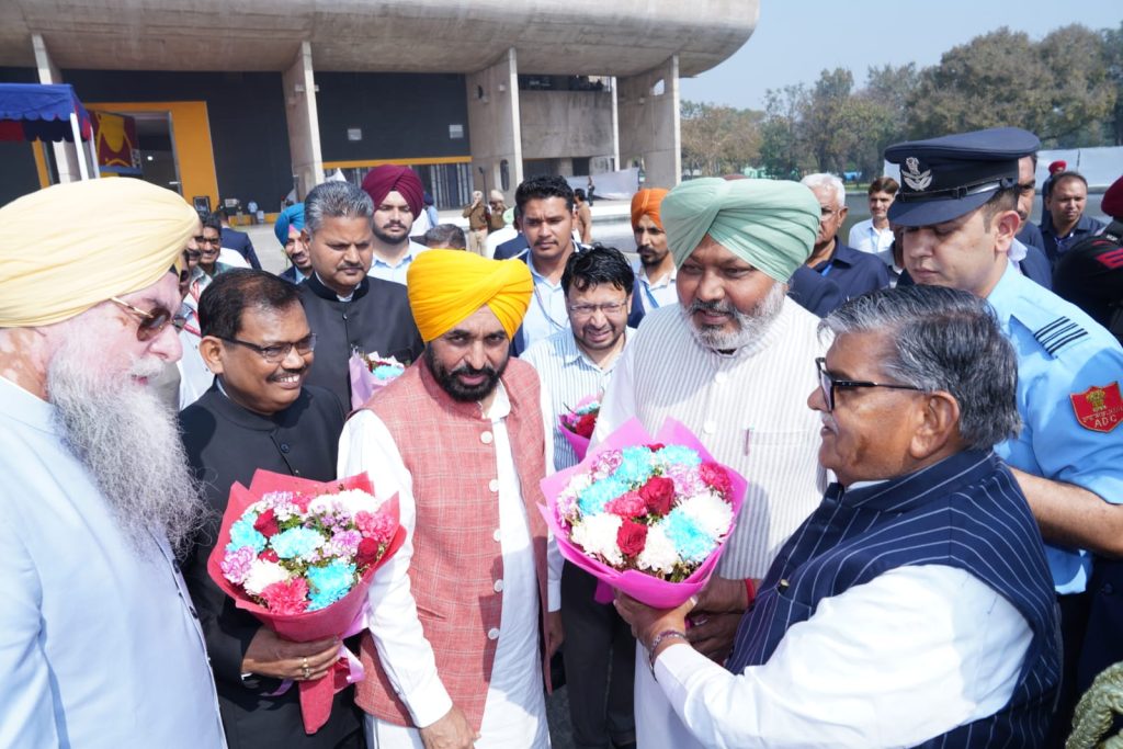 Speaker Punjab Vidhan Sabha and Chief Minister extend warm welcome to the Governor of Punjab at Vidhan Sabha punjab news