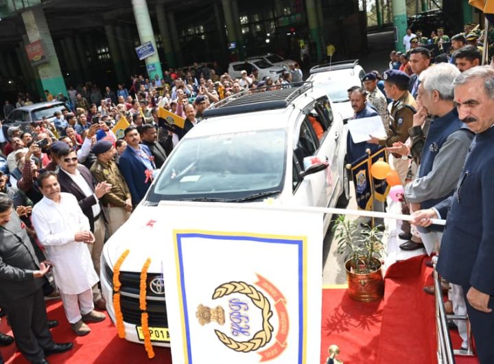 shimla news CM launches prepaid taxi service for 26 locations from ISBT Tutikandi