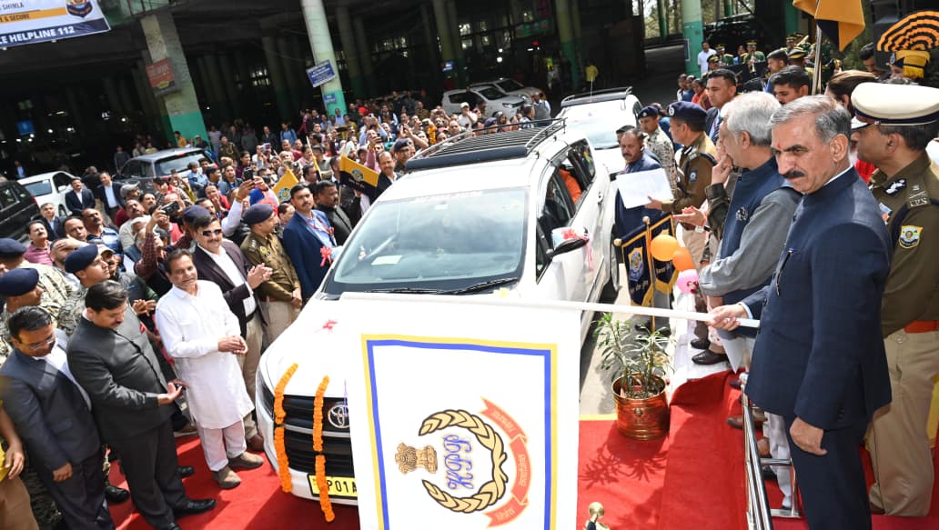 shimla news CM launches prepaid taxi service for 26 locations from ISBT Tutikandi